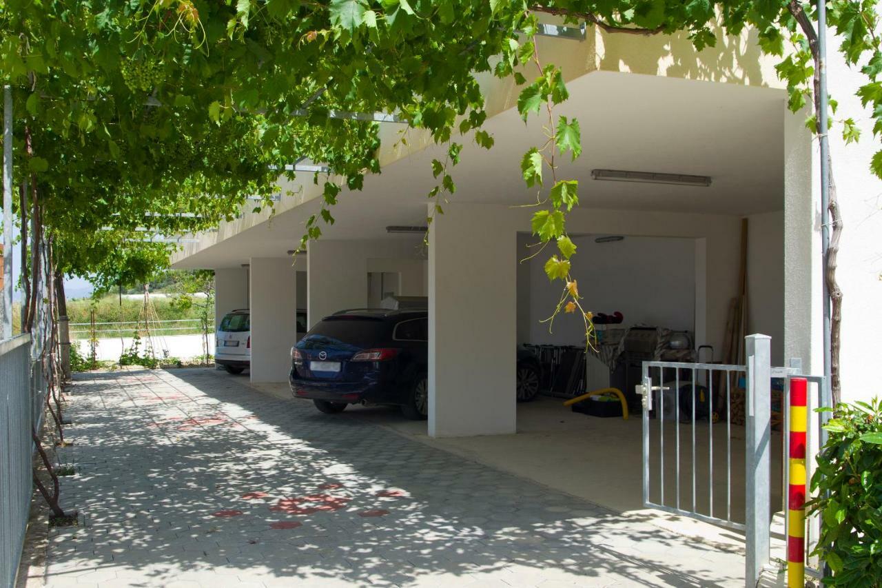 Sunshine Apartments Podstrana Luaran gambar